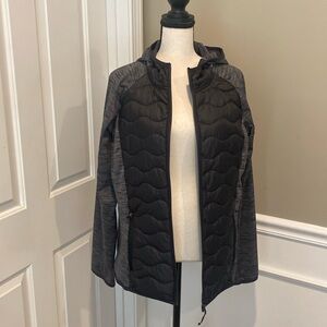 NWT Size Large Colorado Outdoor Apparel gray and black jacket.